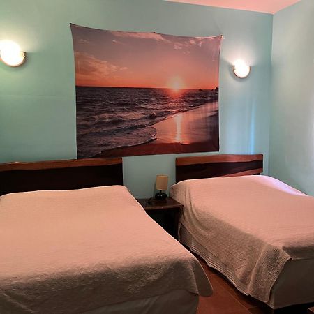 Easy Inn Hotel Belize City Esterno foto
