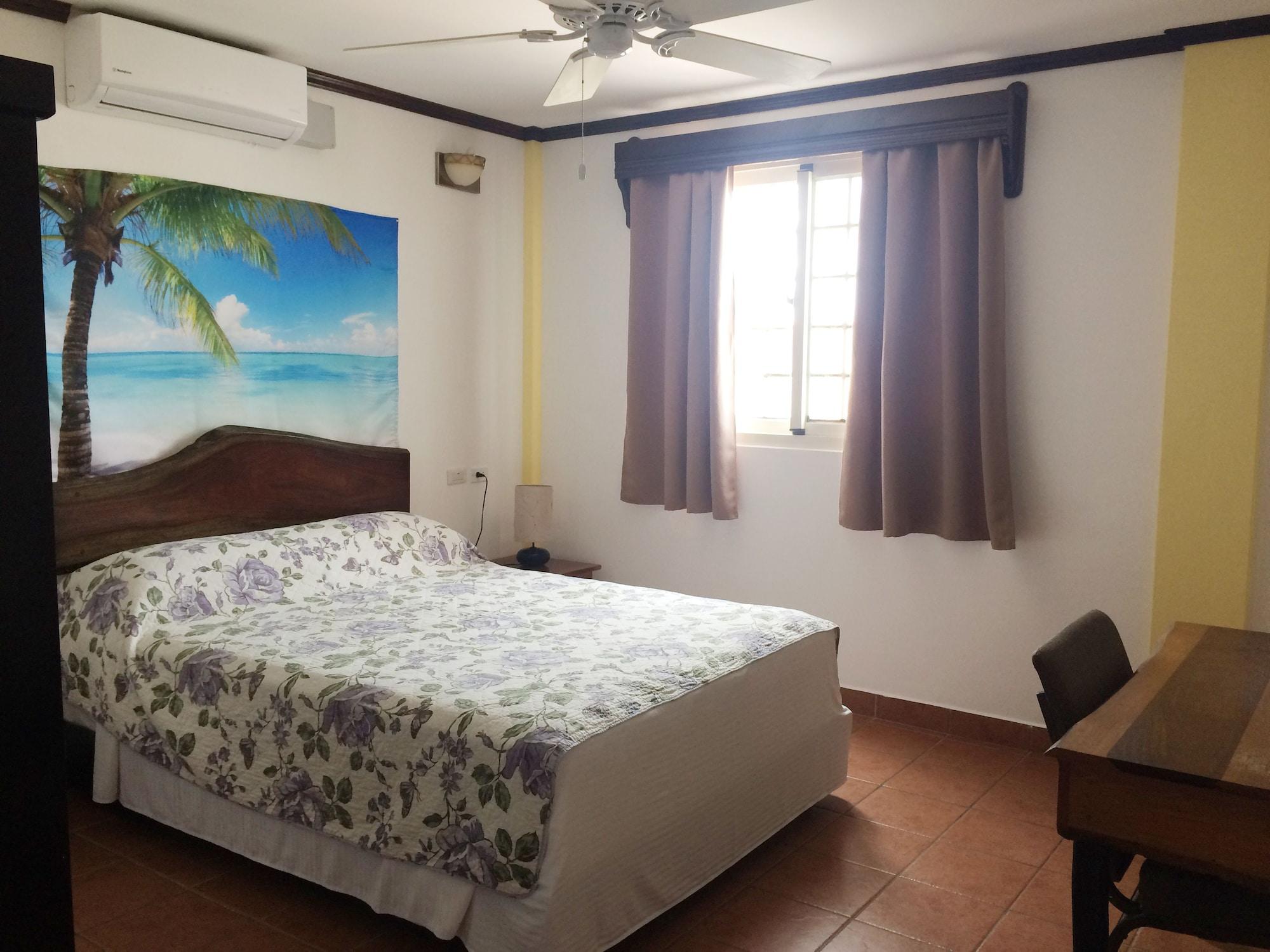 Easy Inn Hotel Belize City Esterno foto