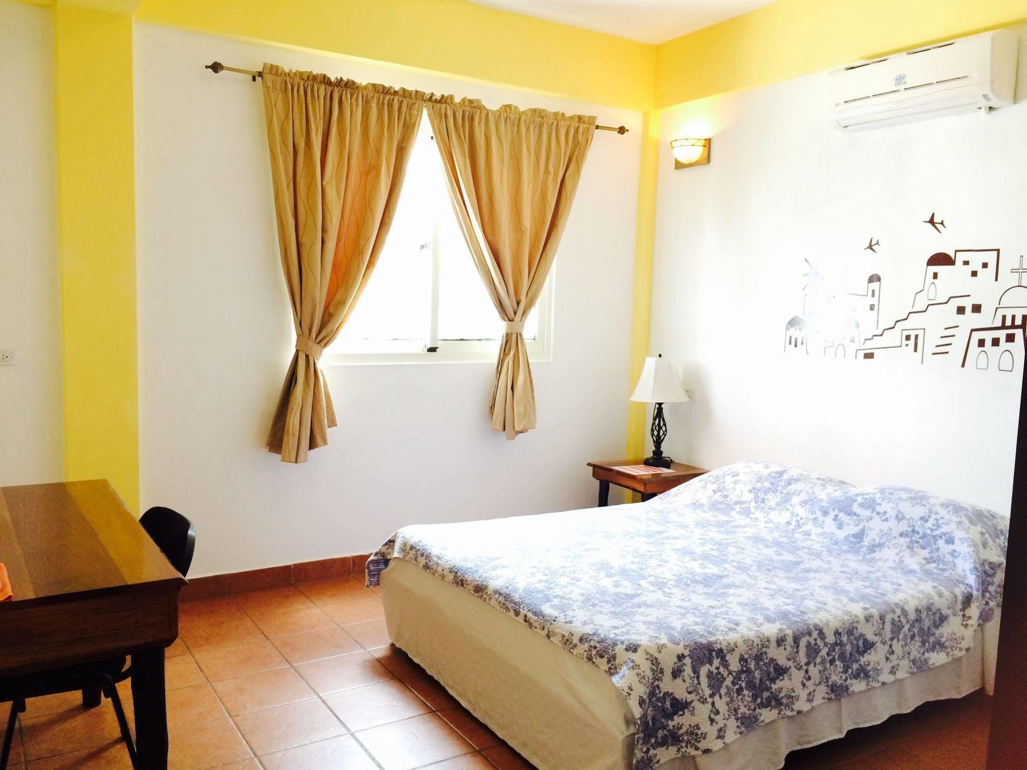 Easy Inn Hotel Belize City Esterno foto