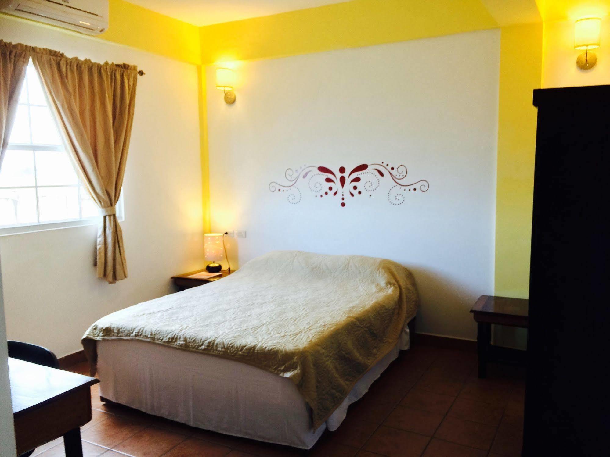 Easy Inn Hotel Belize City Esterno foto